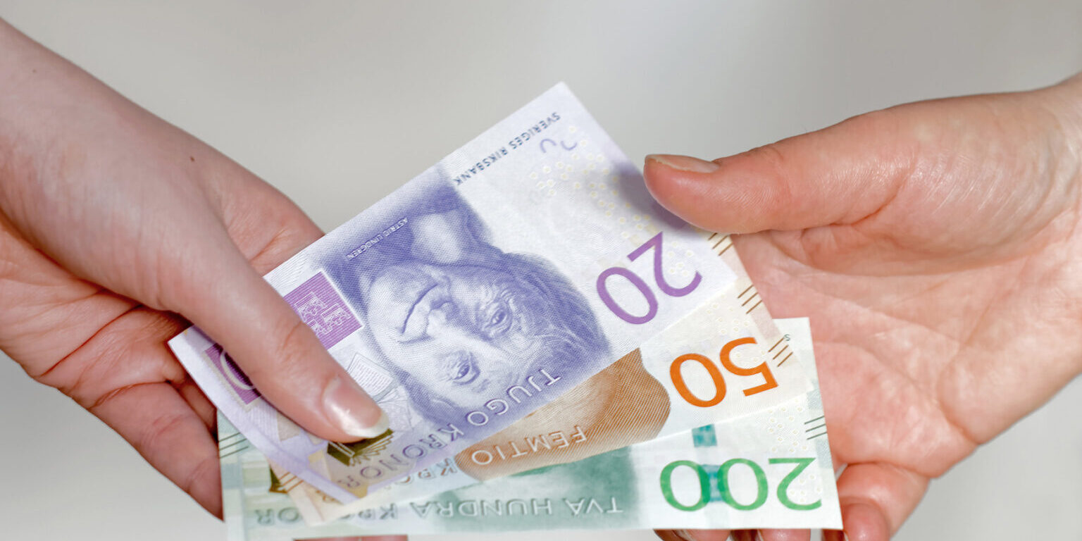 mp14741945-paying-with-swedish-currency-new-layout-2015 (1) mp14741945-paying-with-swedish-currency-new-layout-2015 (1)